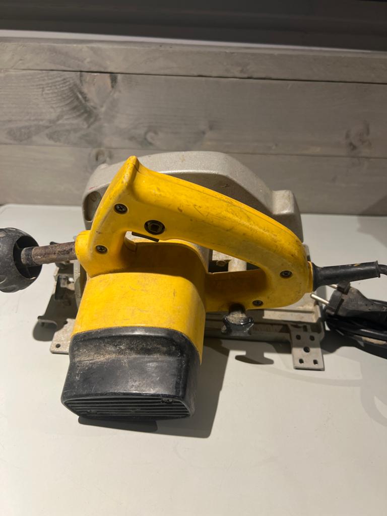 DeWalt Cirkelzaag - Krachtig en Betrouwbaar, Doe-het-zelf en Verbouw, Schaafmachines, N, Ophalen of Verzenden, N, N