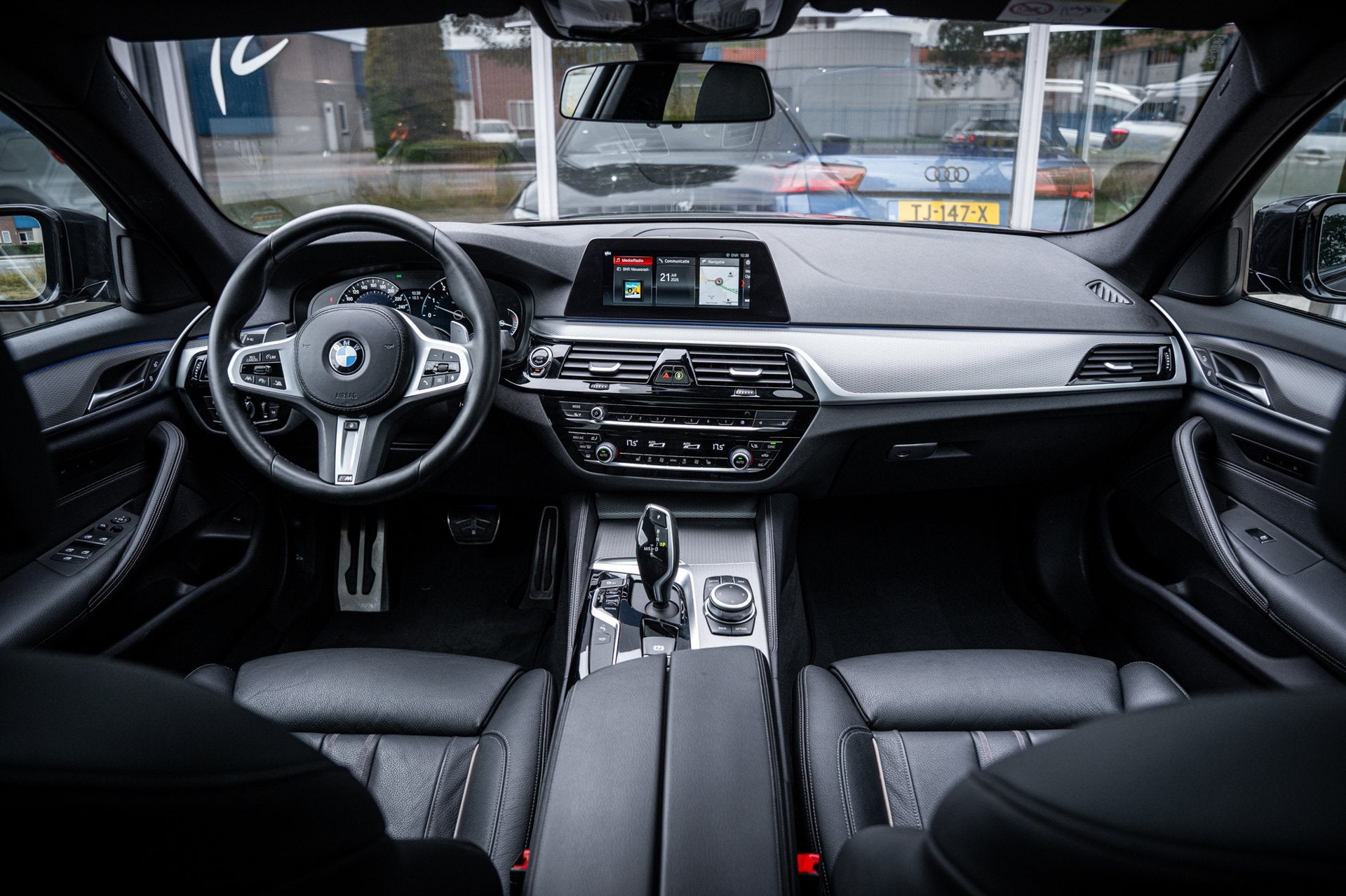 BMW 5-serie 530i xDrive High Executive|Pano|HUD|Memory|ACC|S, Automaat, 1998 cc, Gebruikt, 4 cilinders