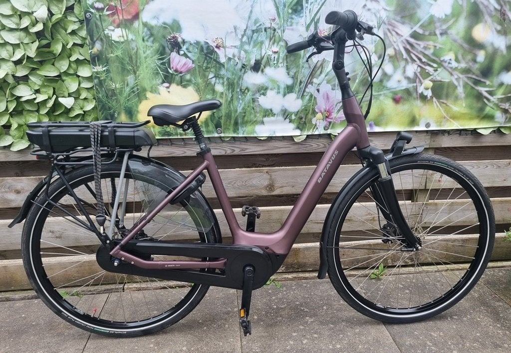 batavus finez ego HMB N7 49 cm bosch plus 400 wh 882 km, Fietsen en Brommers, Fietsen | Dames | Moederfietsen, Ophalen, 2 zitjes