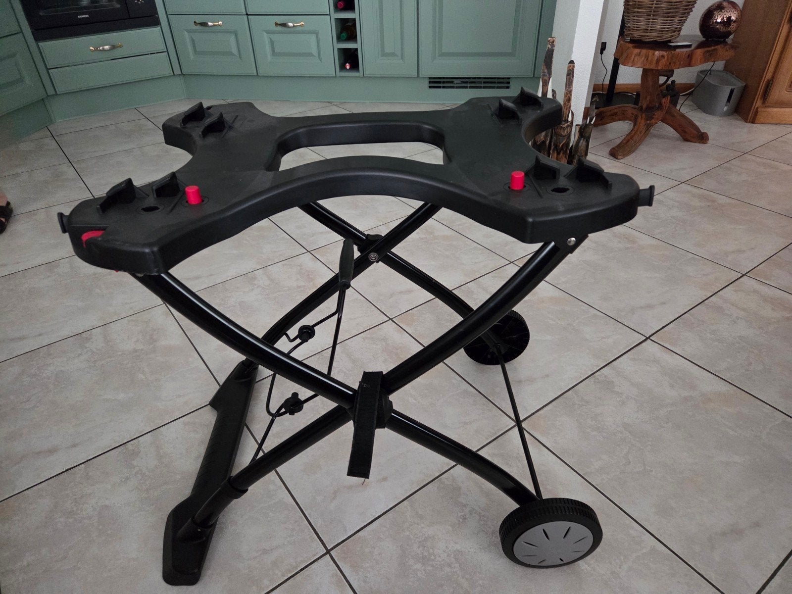 Weber Q-serie opvouwbaar onderstel voor  BBQ met wielen, Tuin en Terras, Barbecue-accessoires, Ophalen, Nieuw, WEBER BBQ