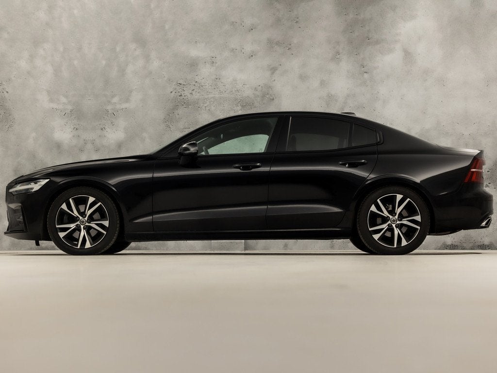 Volvo S60 2.0 T4 R-Design 190Pk Automaat (VIRTUAL COCKPIT, A, 12 maanden, 15 km/l, S60, Zwart