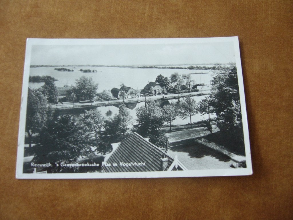 REEUWIJK  =  S, GRAVENBROEKSCHE PLAS IN VOGELVLUCHT, Verzamelen, Ansichtkaarten | Nederland, Ophalen of Verzenden, 1940 tot 1960