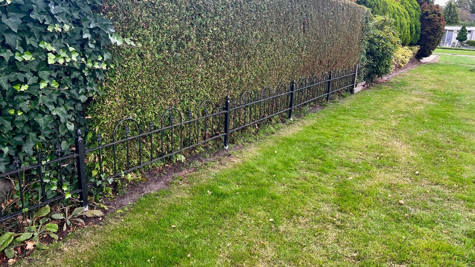 Ijzeren sierhekwerk voor tuin of erf +/-14 meter, Tuin en Terras, Ophalen, Gebruikt, IJzer, Sierhekwerk