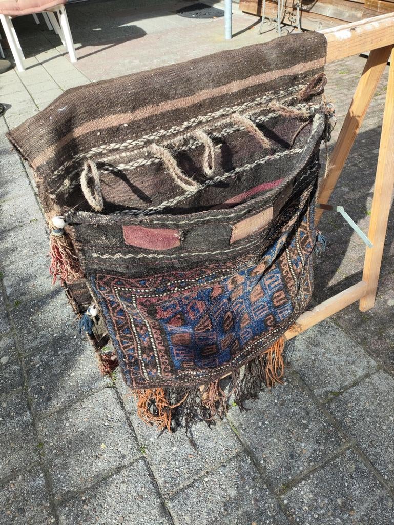 Vintage handgeweven zadeltas / kelim tas, Antiek en Kunst, Ophalen