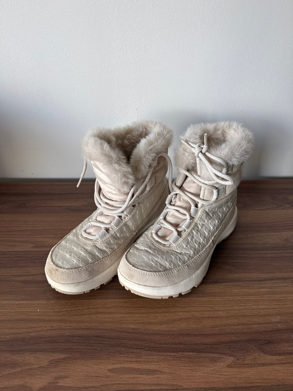 Columbia Snowboots - Beige - Maat 37.5, Kleding | Dames, Ophalen of Verzenden, Gedragen, Beige, Snowboots