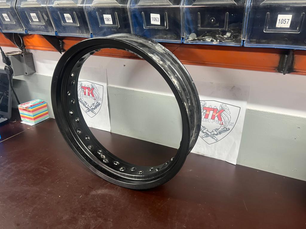 Derbi achtervelg 17 inch, Fietsen en Brommers, Gebruikt, Velg rand achter, Derbi, Spaakvelg