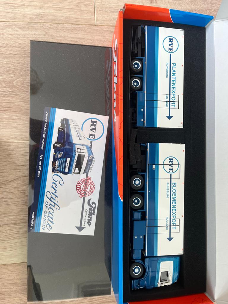 Tekno/WSI model vrachtwagens verzameling voor meer foto’s pb, Hobby en Vrije tijd, Modelbouw | Auto's en Voertuigen, 1:32 tot 1:50