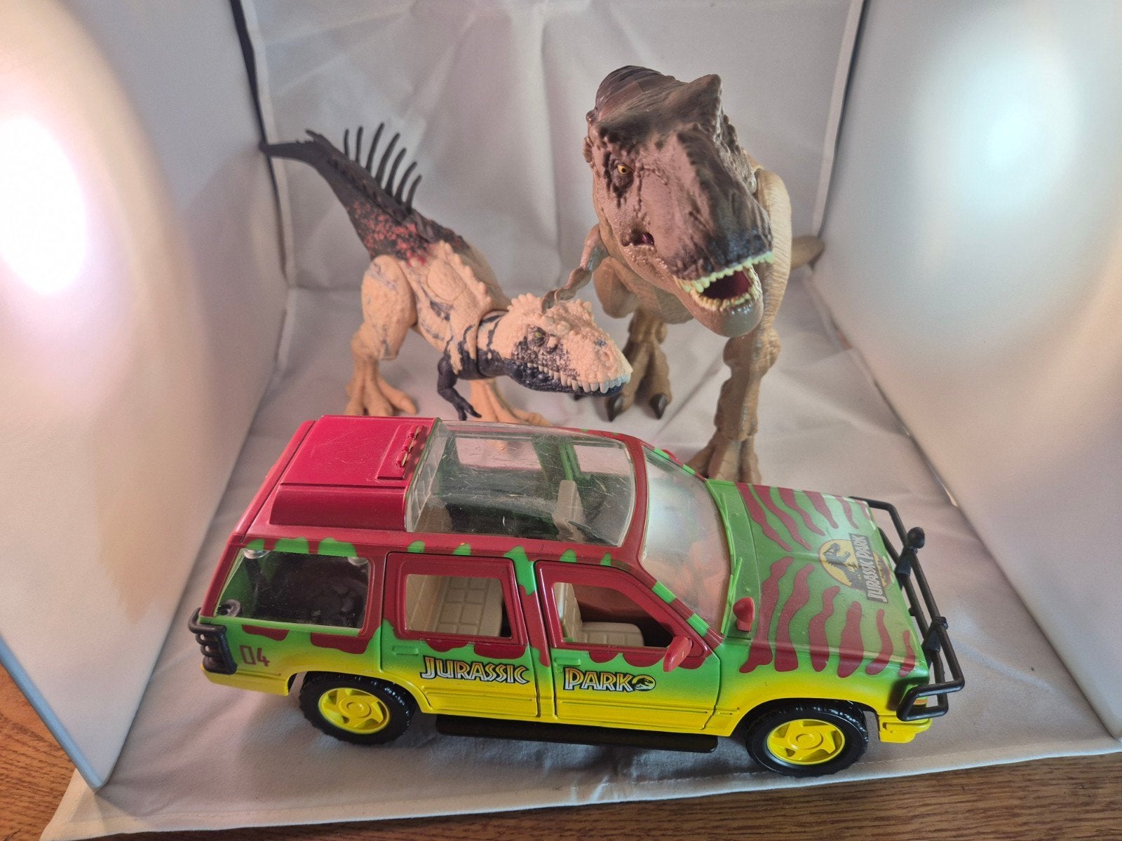 Jurassic Park/World speelgoed - T-rex '93 Ford Explorer, Kinderen en Baby's, Speelgoed | Actiefiguren, Ophalen of Verzenden, Gebruikt
