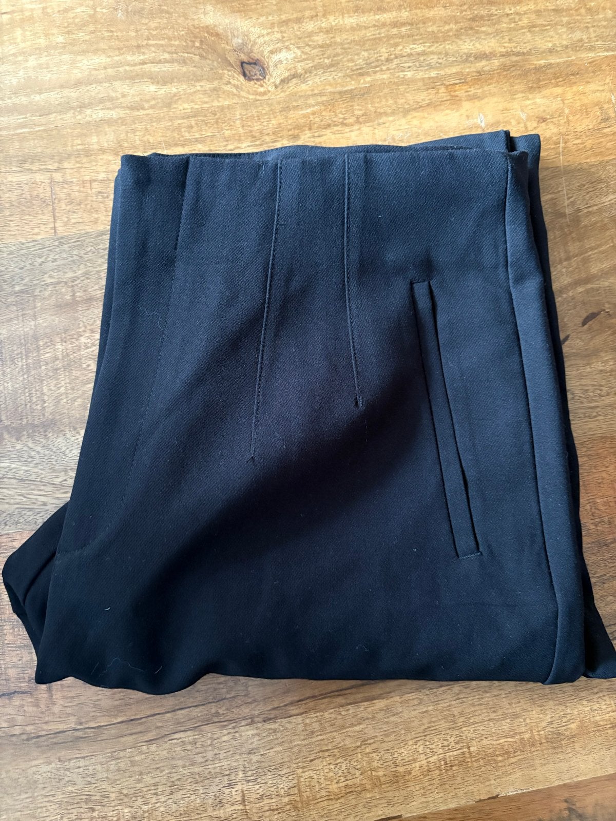 Stradivarius zwarte driekwart broek maat 44, Zwart, Maat 42/44 (L), Ophalen of Verzenden, Zo goed als nieuw
