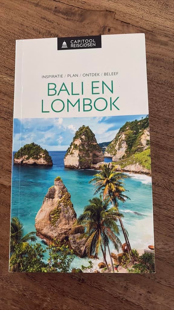 Capitool - Bali & Lombok, Boeken, Reisgidsen, Capitool, Ophalen of Verzenden, Zo goed als nieuw, Reisgids of -boek