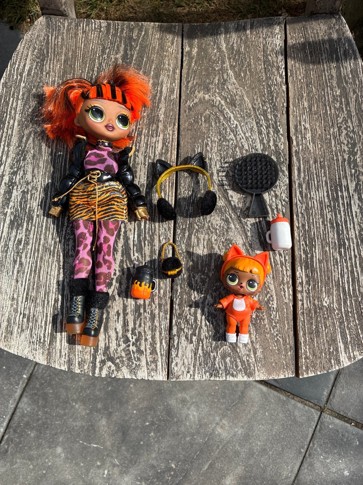 L.O.L. Surprise! OMG pop met accessoires en kleine pop, Kinderen en Baby's, Speelgoed | Poppen, Ophalen of Verzenden, Zo goed als nieuw