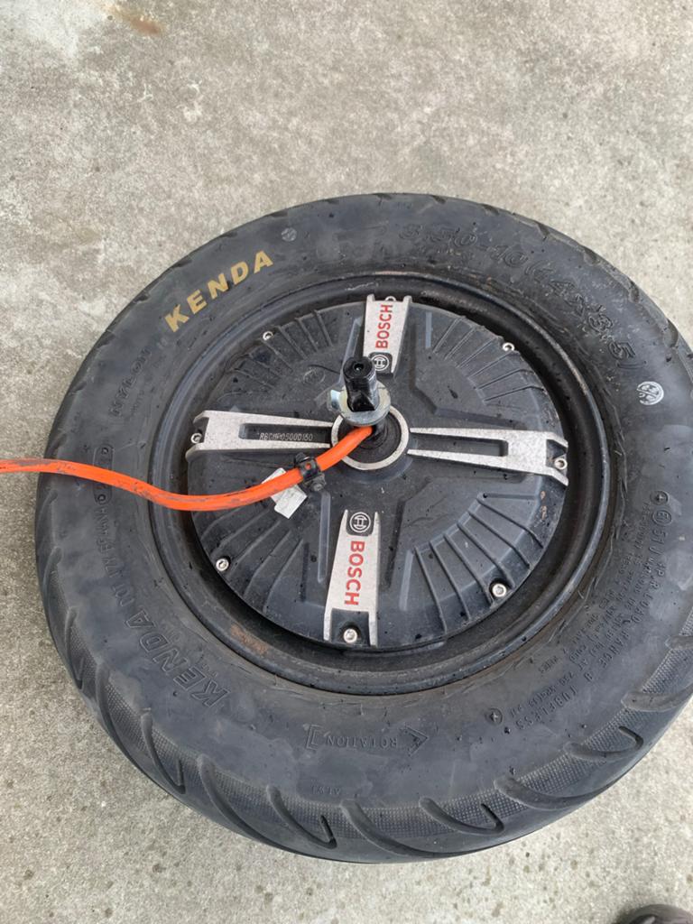 Bosch E-bike Motor met Kenda Band, Motoren, Ophalen, Nieuw