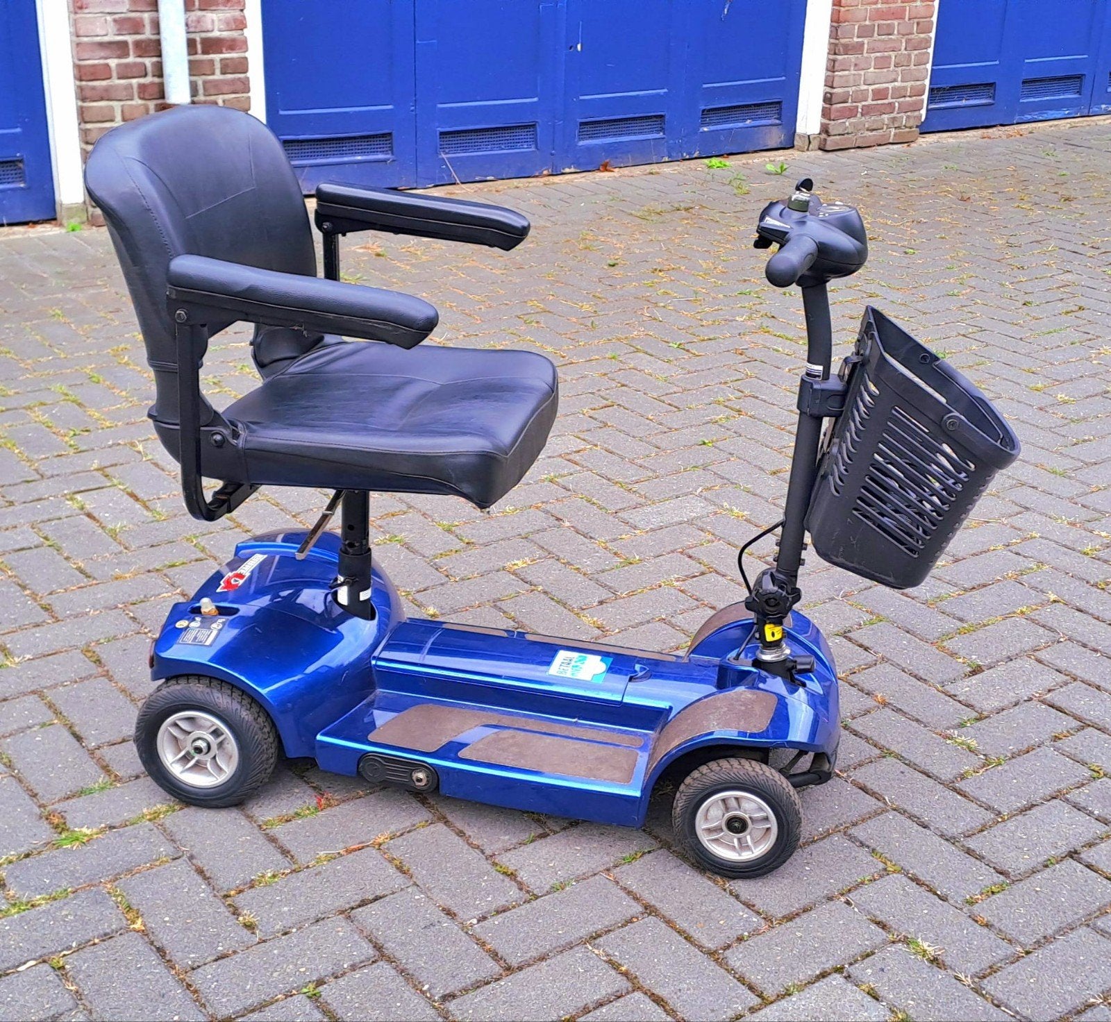 LEUKE KLEIN HANDIGE SCOOTMOBIEL OPVOUWBAAR 3 DELEN, Diversen, Ophalen, 10 km/u of minder, Nieuw, 26 t/m 35 km