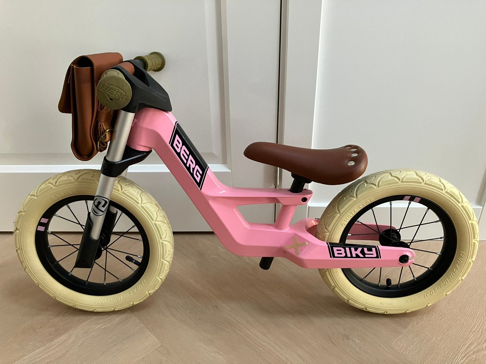 BERG Biky Retro Pink loopfiets, Ophalen, Zo goed als nieuw, Loopfiets