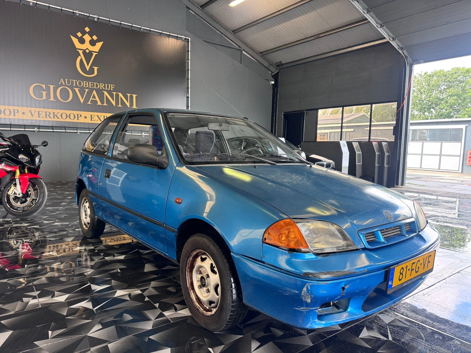 Suzuki Swift 1.0 GLS inruil mogelijk, Auto's, 53 pk, Gebruikt, 18 €/maand, Blauw