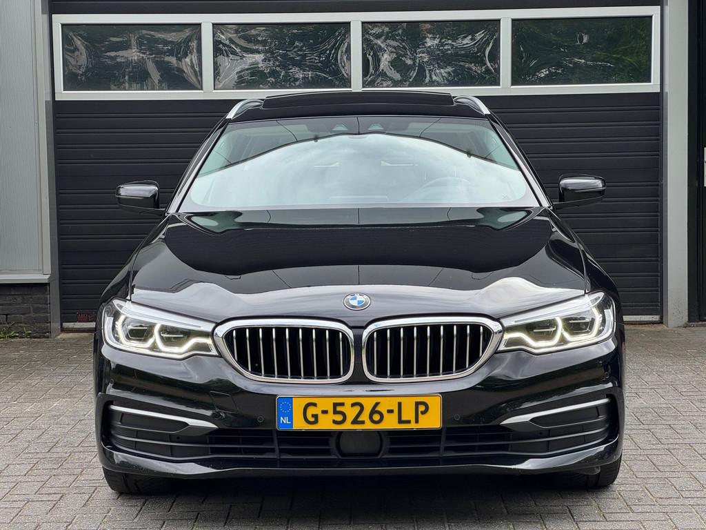 BMW 5-serie Touring 540i xDrive High Executive HUD, Pano, Na, Auto's, BMW, Automaat, Gebruikt, Euro 6, 2000 kg