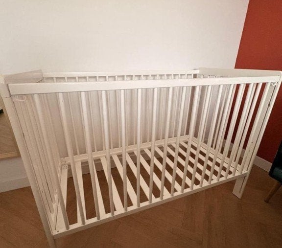 Houten ledikant - 124x65 cm - In hoogte verstelbaar, Ophalen, Gebruikt, Ledikant
