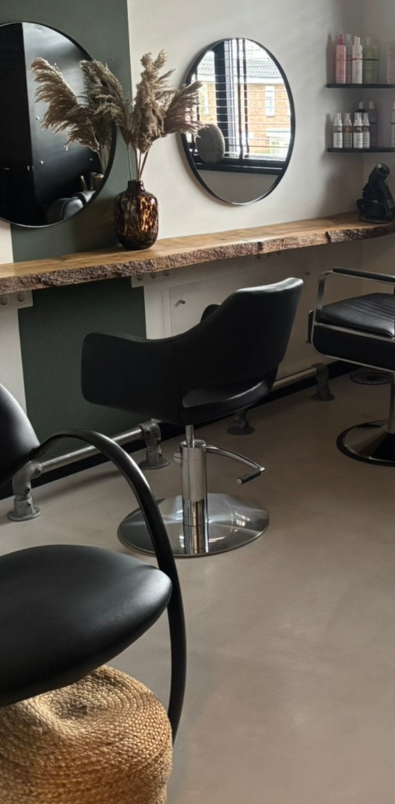 Massief eiken werkblad/wandplank  (kapsalon) 248,5 cm, Doe-het-zelf en Verbouw, Hout en Planken, Ophalen, Gebruikt, 25 tot 50 mm