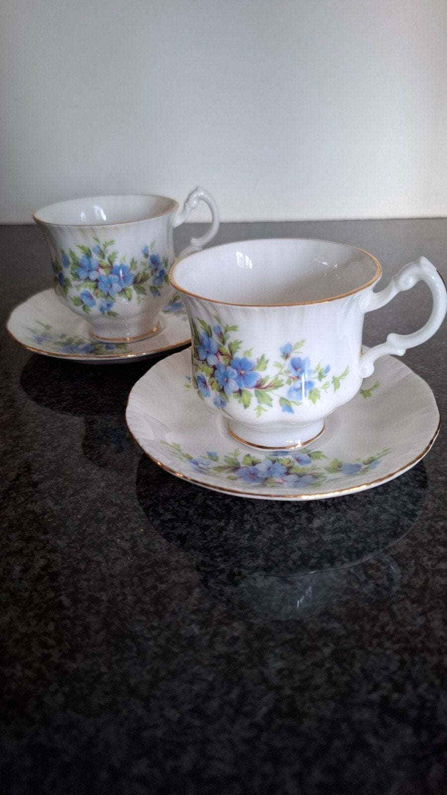 Royal Standard Bone China kop en schotel, blauwe bloemen, Ophalen of Verzenden