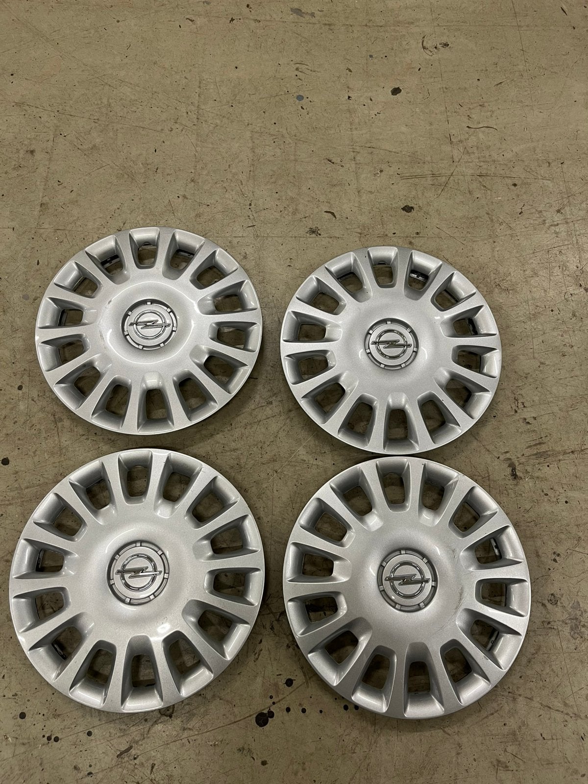 Opel wieldoppen 14 inch, Auto diversen, Wieldoppen, Ophalen of Verzenden, Gebruikt