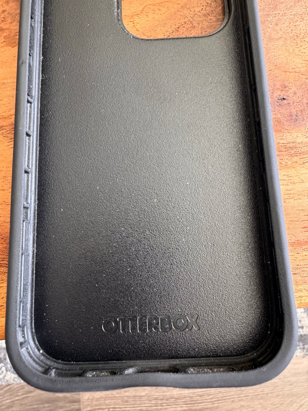 OtterBox iPhone 15 Pro Hoesje Zwart - Zo goed als nieuw, Kunststof, IPhone 14 Pro Max, Zwart, Hoesje of Tasje