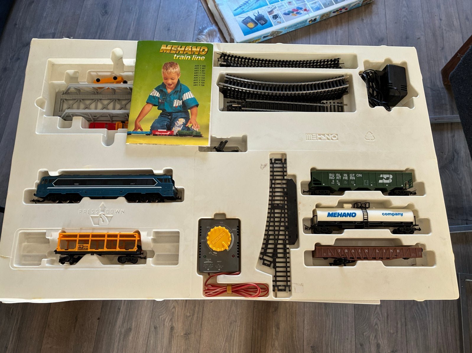 Mehano HO Trein Startset met Doos, Rails en Trafo (1 wagon d, Overige merken, Gelijkstroom, Ophalen of Verzenden, Analoog
