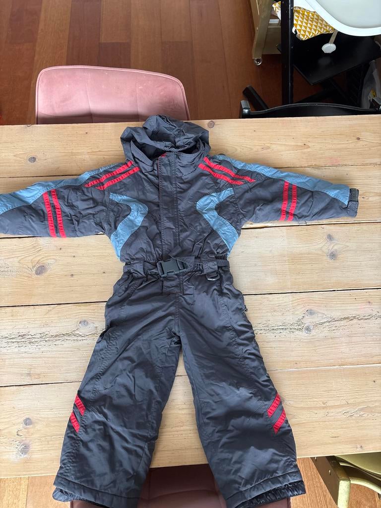 Snowkool Skipak Maat 4Y - Grijs met Rood/Blauw, Sport en Fitness, Skiën en Langlaufen, Overige merken, Gebruikt, 100 tot 140 cm