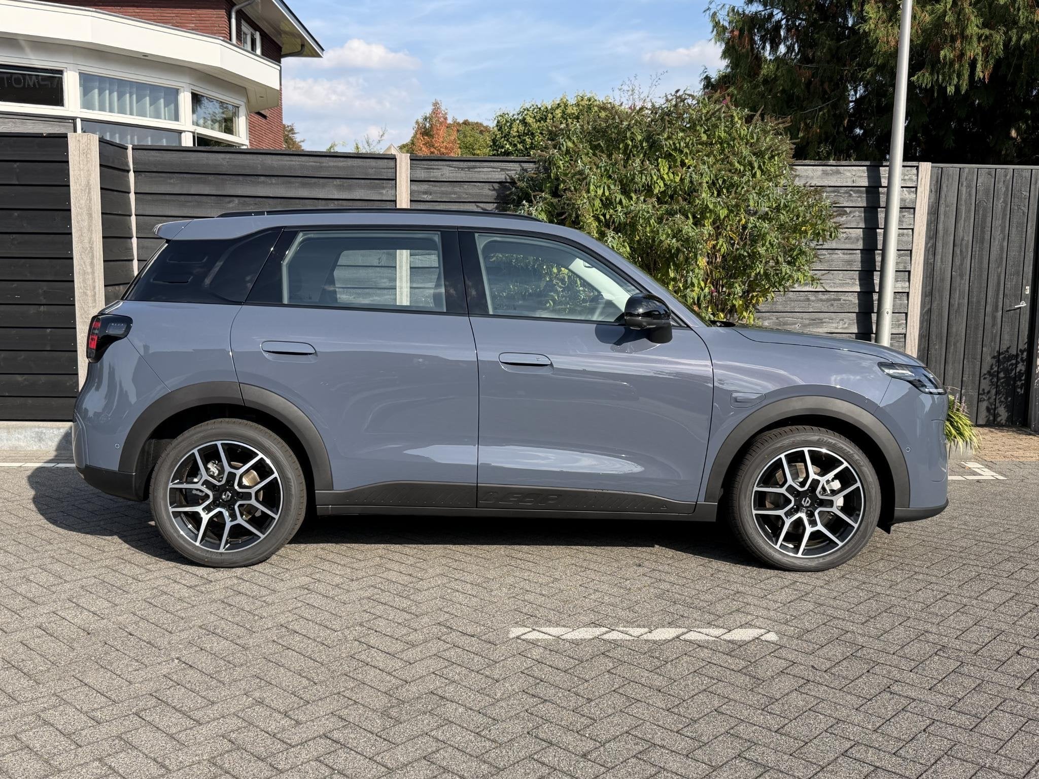 Leapmotor B03X ProMax Design 53 kWh 197PK, Apple Carplay/And, Auto's, 12 maanden, 1525 kg, Zwart, Geheel digitaal combi-instrument