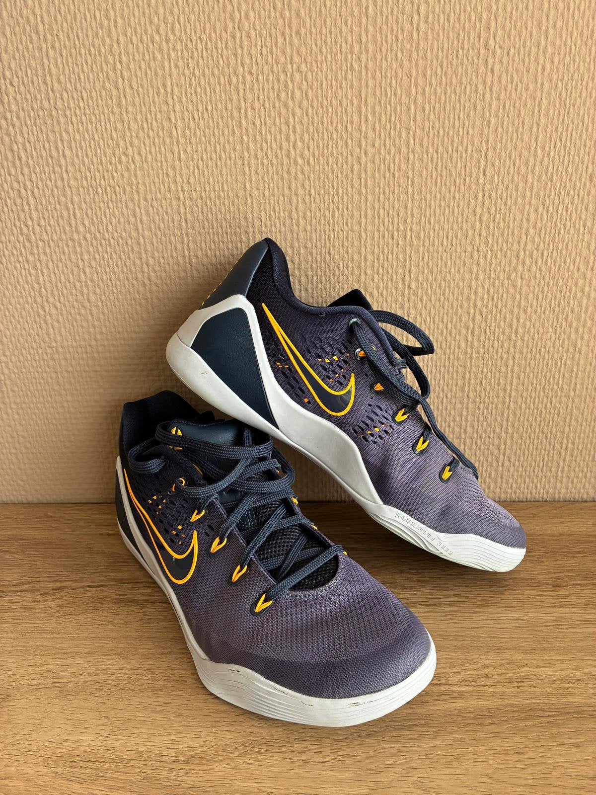 Basketbalschoenen Kobe IX Elite Low EM Protro, Ophalen of Verzenden, Zo goed als nieuw, Schoenen