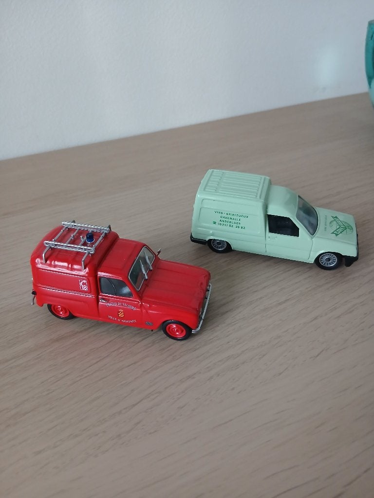 Renault express en 4 bestel solido/atlas samen, Ophalen, Zo goed als nieuw, Auto, Overige merken