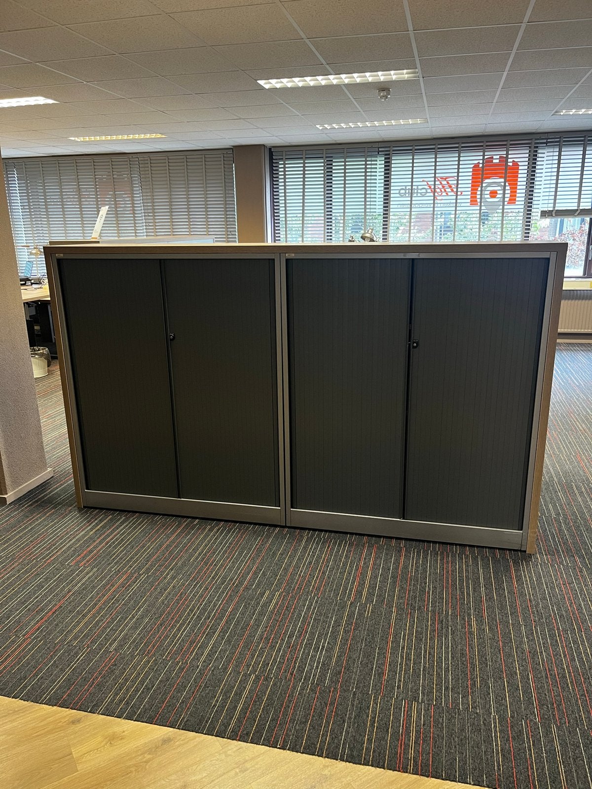Archiefkasten met ombouw, Ophalen, Gebruikt, 100 tot 150 cm, Meerdere deuren