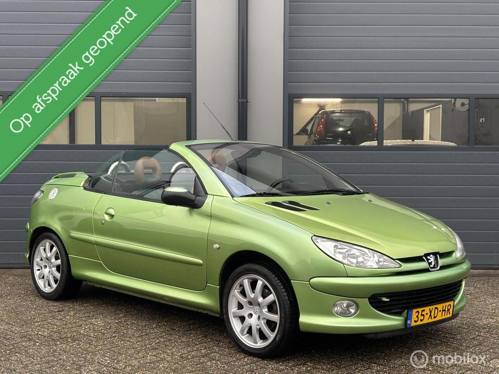 Peugeot 206 CC 2.0-16V Roland Garros Uitvoering, Auto's, 136 pk, 4 cilinders, Cabriolet, 4 stoelen
