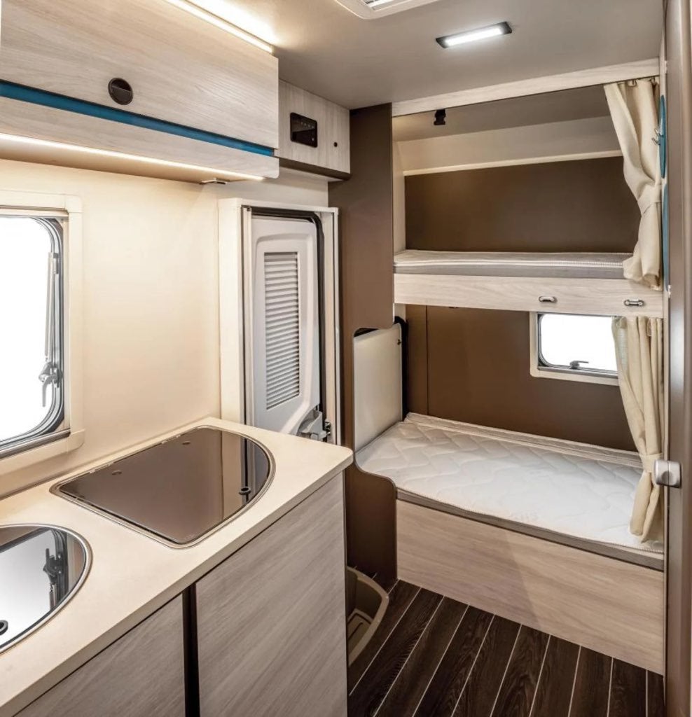 Foto 3 van Ruime camper uit 2025