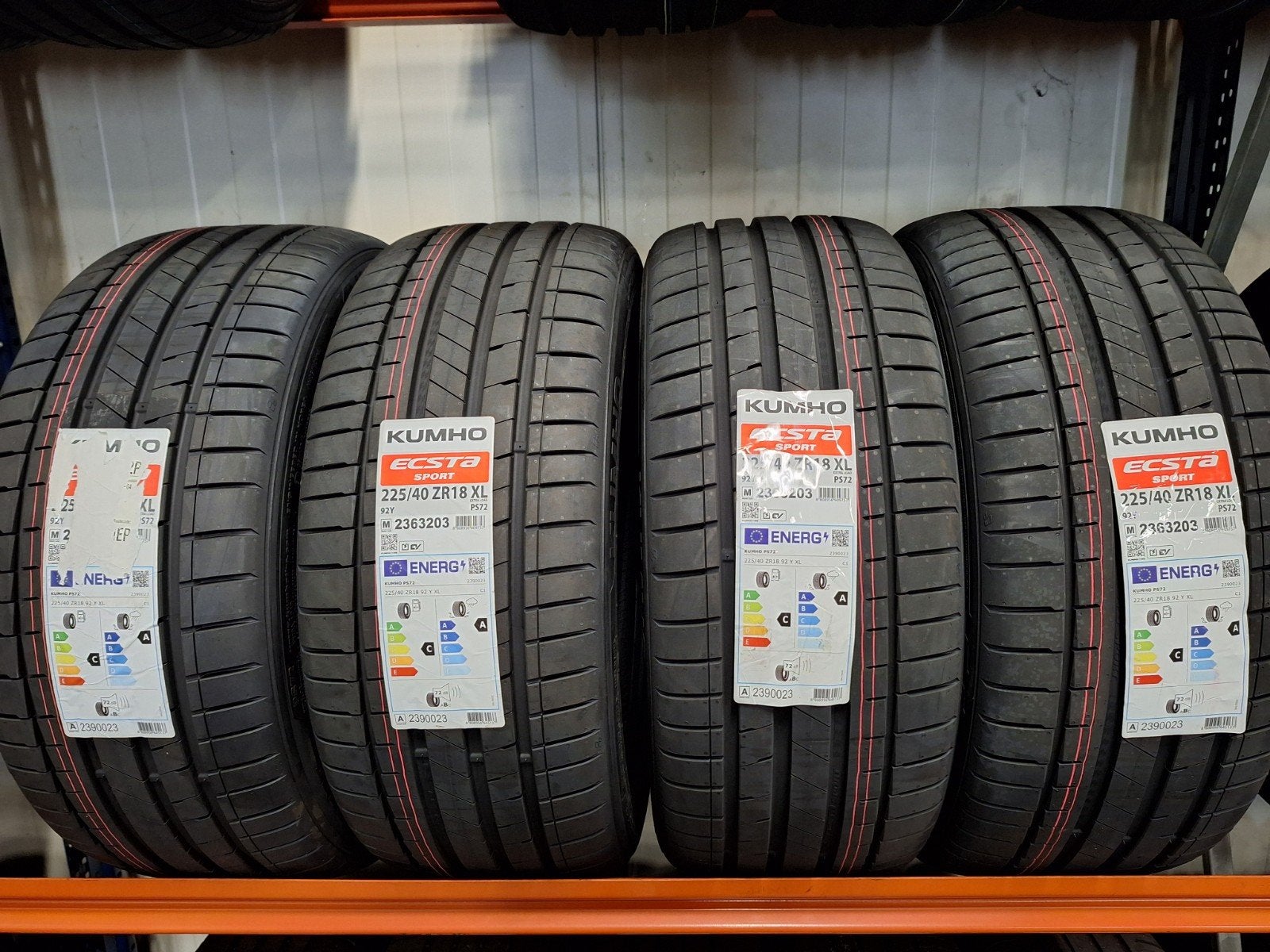 NIEUWE zomer banden Kumho 225/40R18 2254018 incl montage, Ophalen, 18 inch, Info@bandenserviceraalte.nl, Nieuw