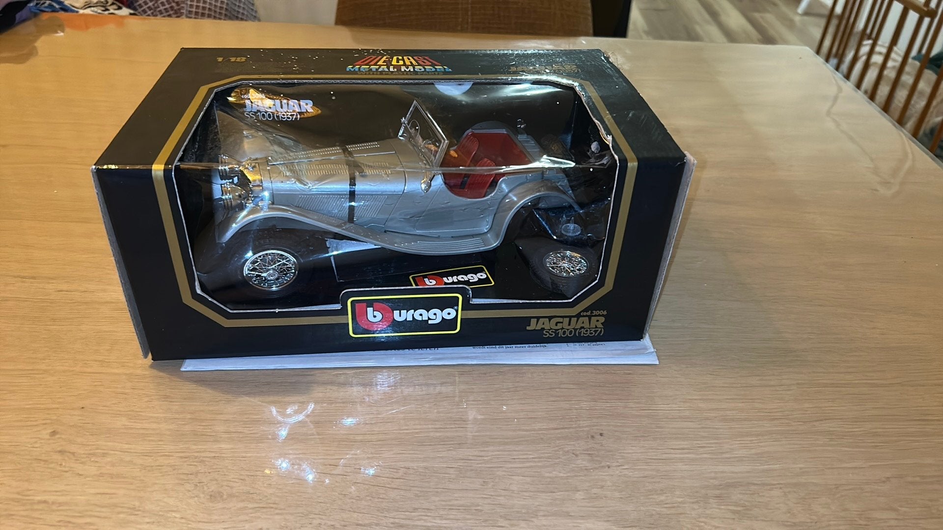 Burago Jaguar SS100 (1937) 1:24, Verzenden, Zo goed als nieuw, Auto, Bburago