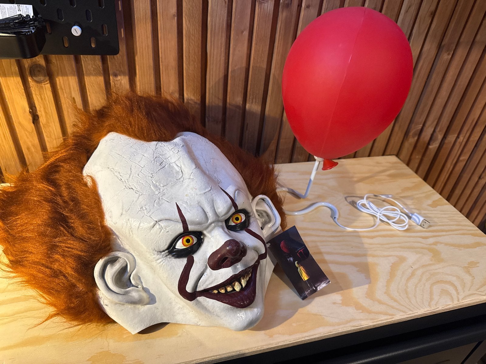 IT Pennywise Masker & Ballonlamp - Originele Merchandise, Ophalen, Zo goed als nieuw, Halloween, Accessoires
