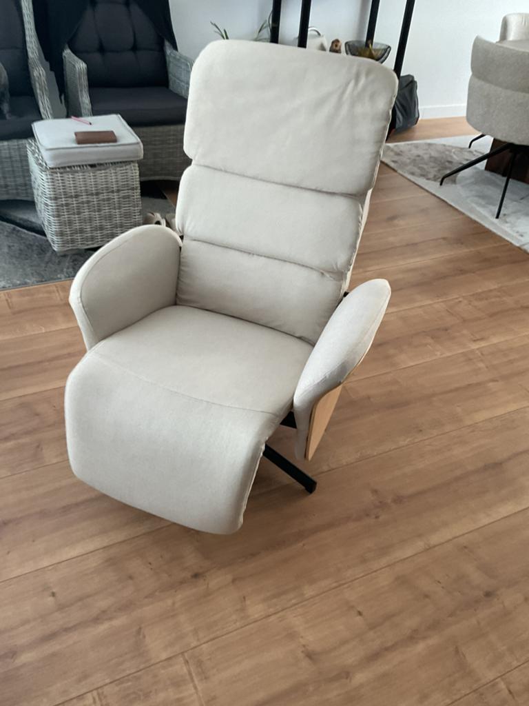 Fauteuil beige linnen, Huis en Inrichting, Fauteuils, Ophalen of Verzenden, Zo goed als nieuw