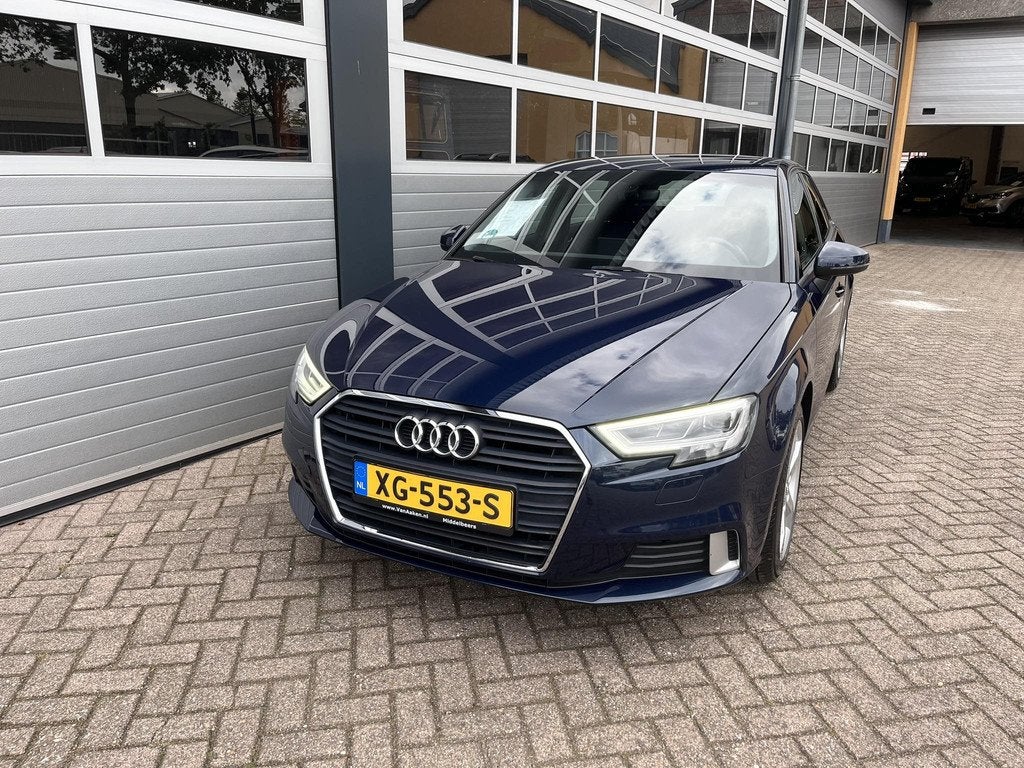Audi A3 Sportback 30 TFSI Sport Lease Edition, Auto's, Audi, 12 maanden, Gebruikt, Blauw, 116 pk