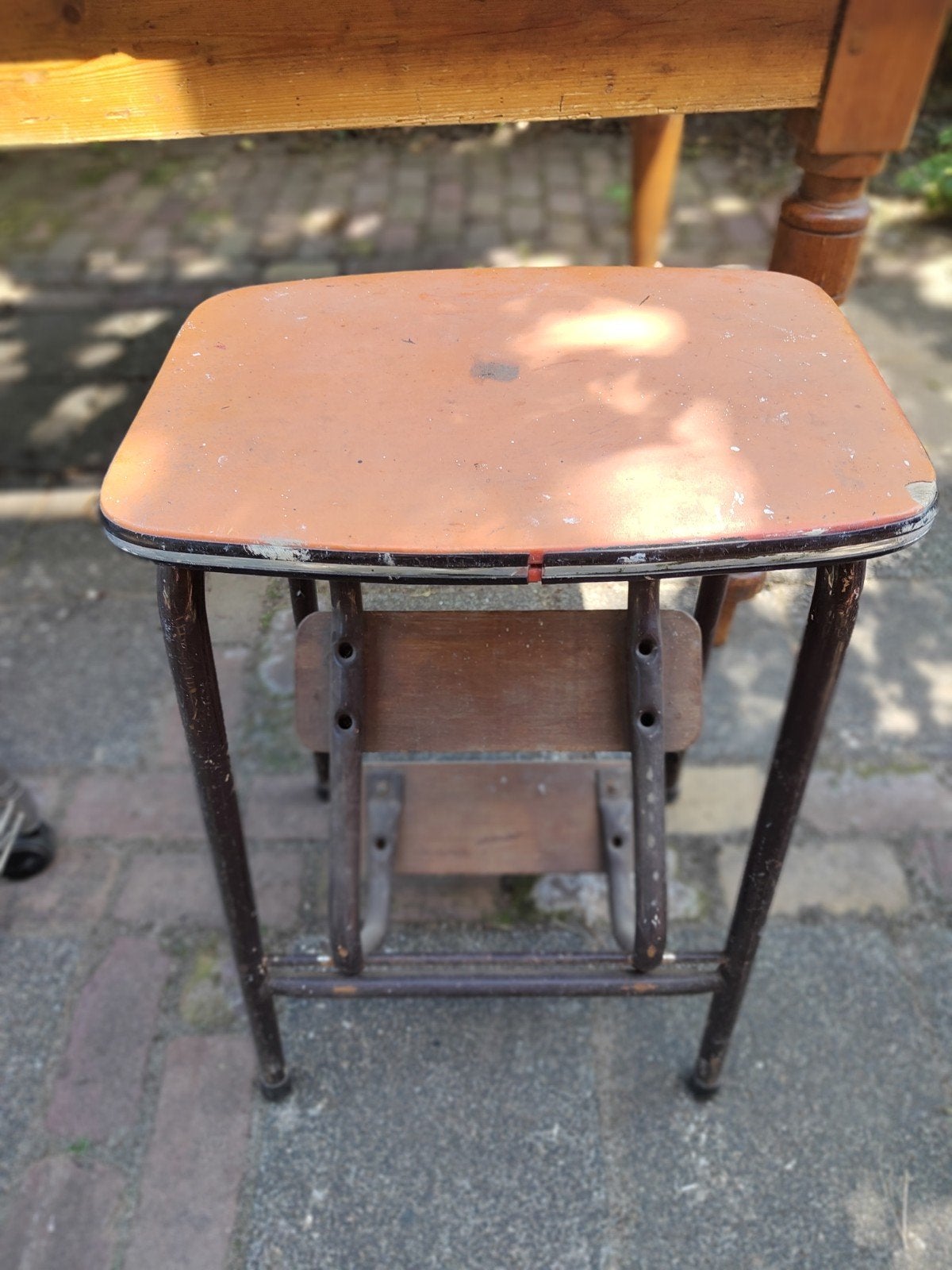 * keukentrapje: vintage huishoudtrapje / krukje met 2 treden, Ophalen