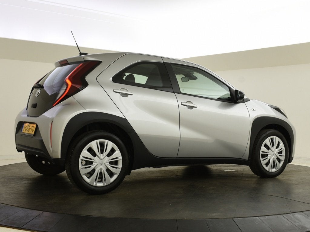 Toyota Aygo X 1.0 VVT-i MT Play | Carplay | Adapt. cruise |, Auto's, Toyota, Gebruikt, 920 kg, 4 stoelen, Origineel Nederlands