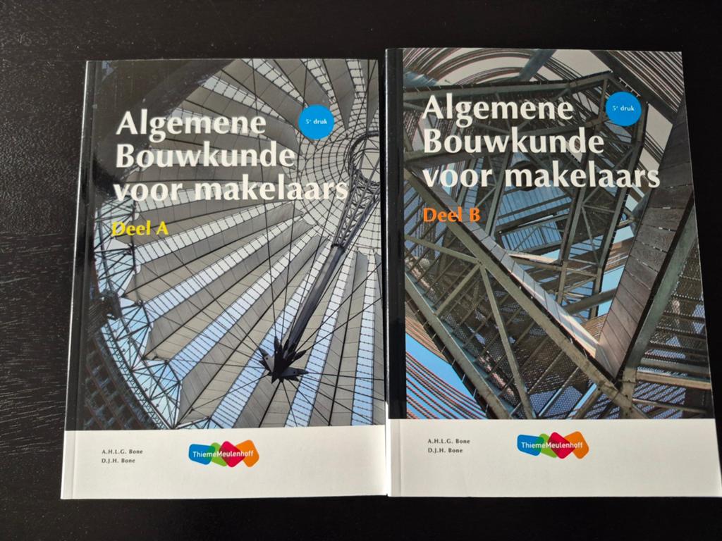 Algemene Bouwkunde voor makelaars - Deel A & B (5e druk), Boeken, Ophalen, Nieuw, A.H.L.G. Bone