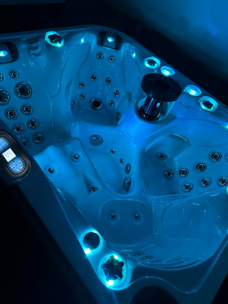 Jacuzzi | Spa Happy | 4 Persoons, Tuin en Terras, Zwembad-toebehoren, Zo goed als nieuw, Ophalen of Verzenden