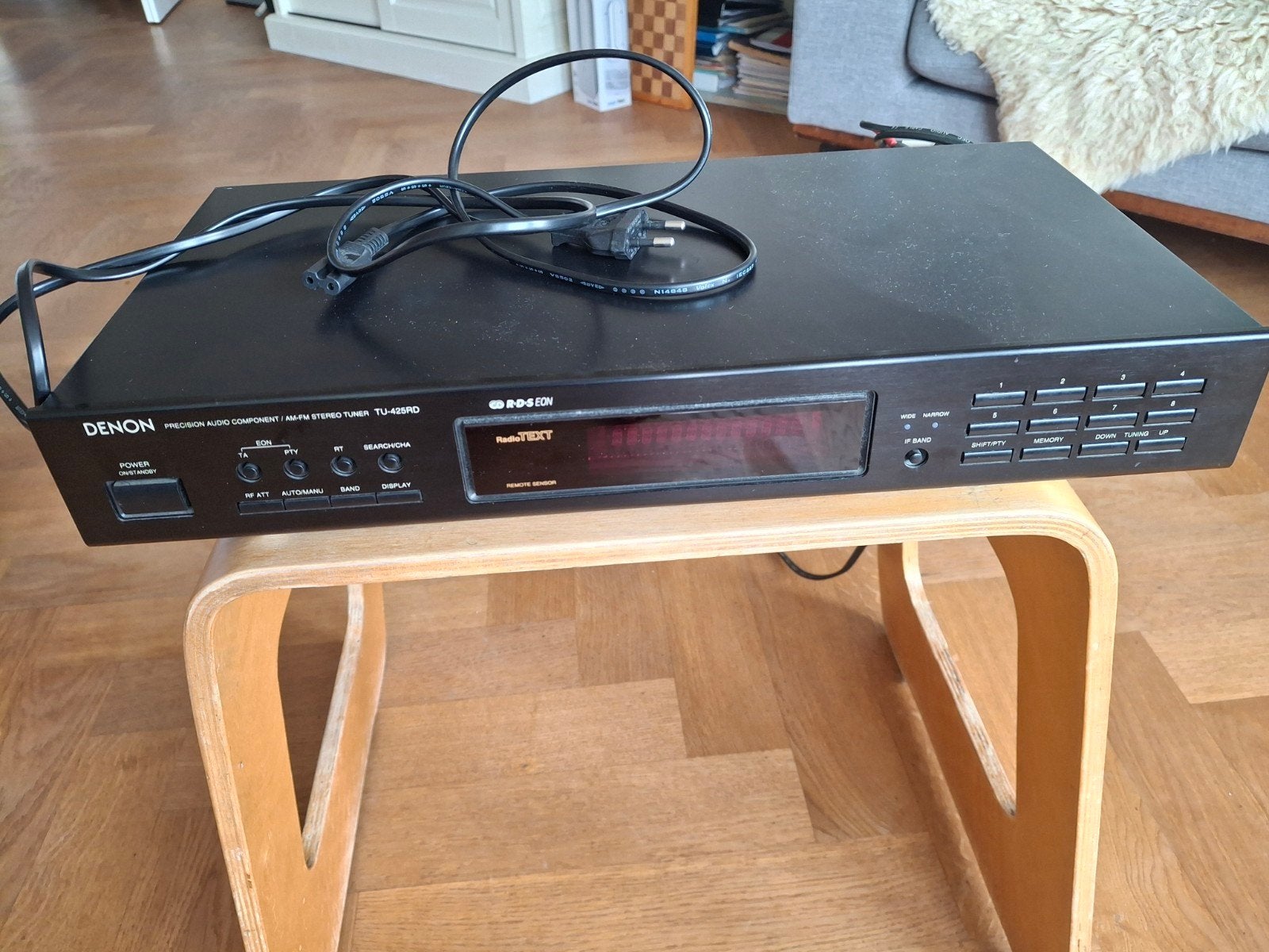 Denon hoogwaardige AM/FM 
stereo tuner TU-425RD, Ophalen of Verzenden, Zo goed als nieuw