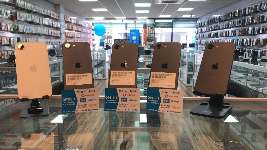 iphone 17 pro / 17/ 16 / 16e / 15 pro / 14 pro / 13 pro / 12, Ophalen, Zo goed als nieuw, Zwart, 128 GB