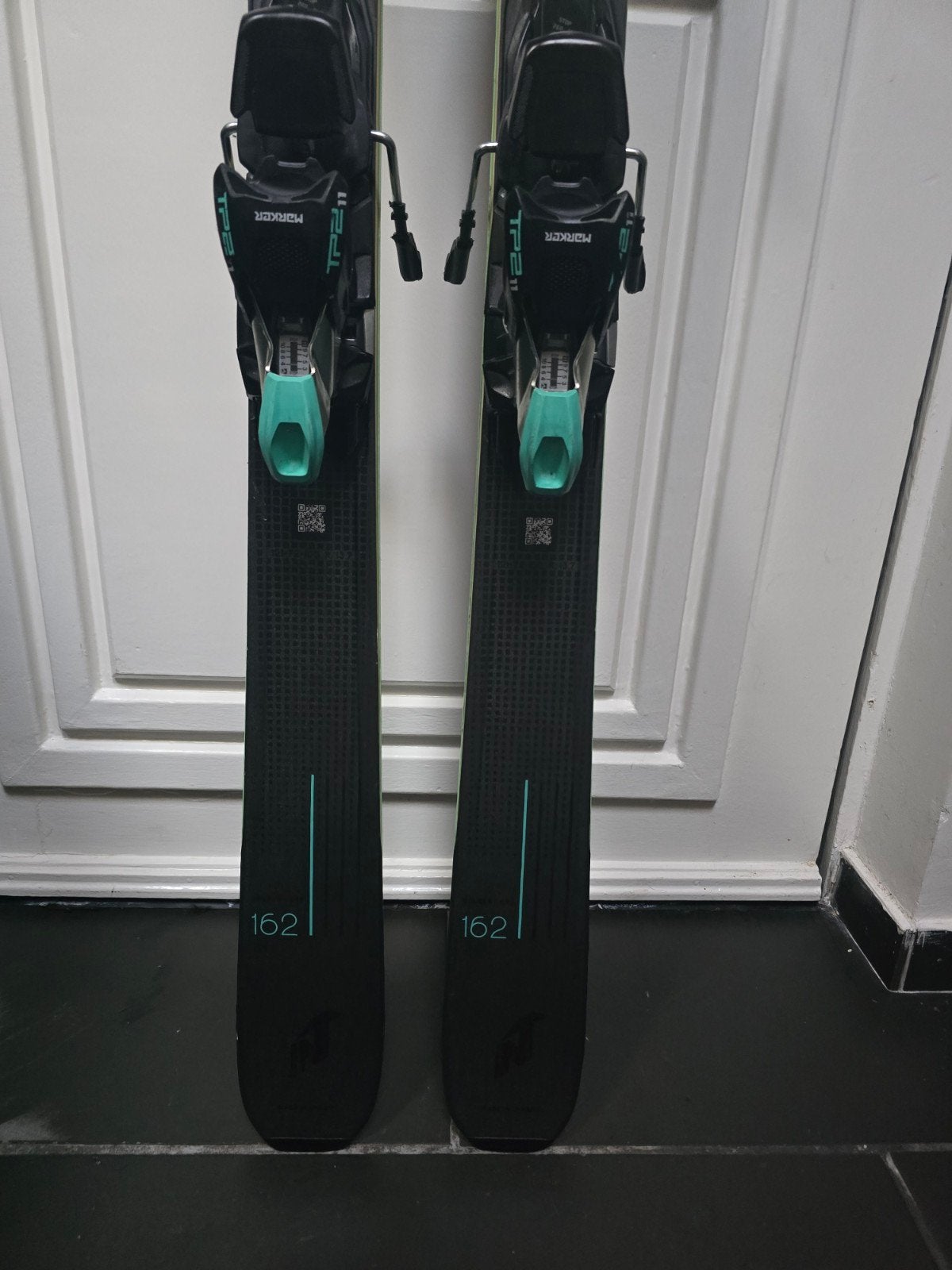 162cm NORDICA BELLE 72 DC DAMES ALL ROUND CARVE CARBON, 160 tot 180 cm, Ophalen of Verzenden, Zo goed als nieuw, Carve