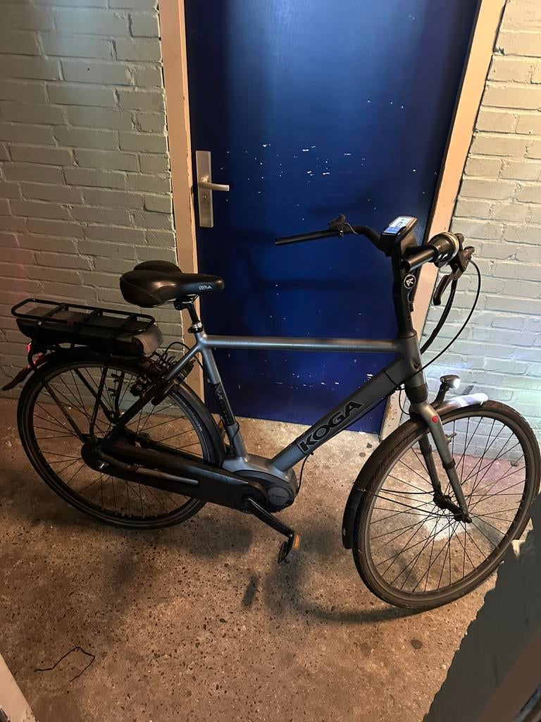 KOGA E-NOVA HERENFIETS BOSCH ACTIVE MAAT 57 E-BIKE, Fietsen en Brommers, Elektrische fietsen, Zo goed als nieuw, 55 tot 59 cm