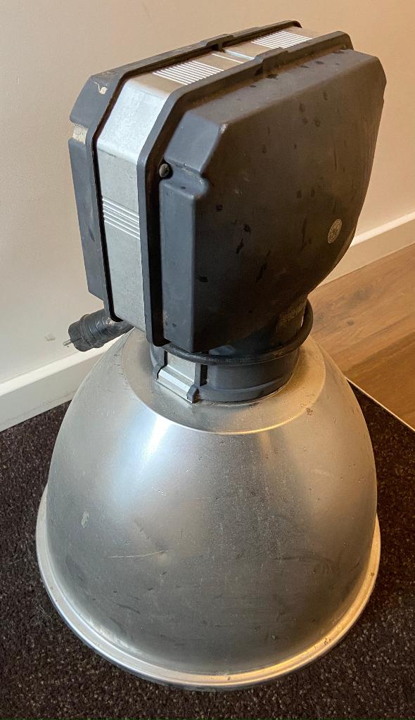 Hanglamp met lichte aluminium kap - Industrieel - 5x, Ophalen, Overige materialen, Gebruikt, Minder dan 50 cm