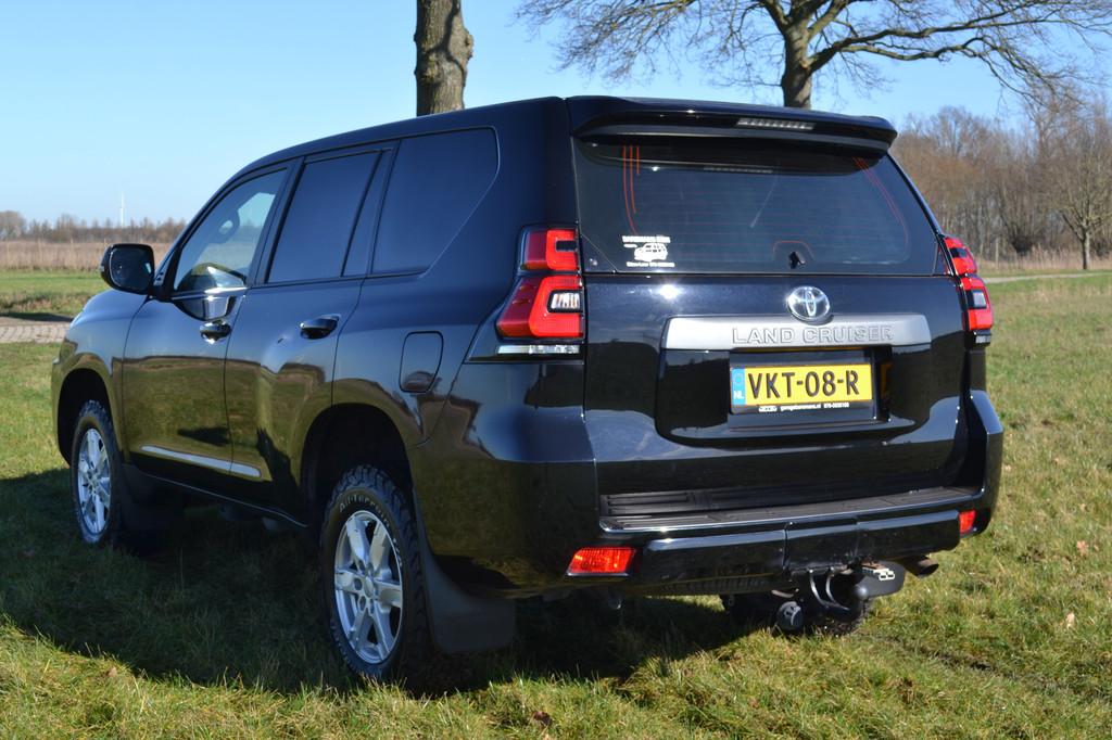Toyota Land Cruiser 150 2.8 D-4D-F Comfort Blind Van 204 PK, Auto's, Stof, Gebruikt, 4 cilinders, Zwart