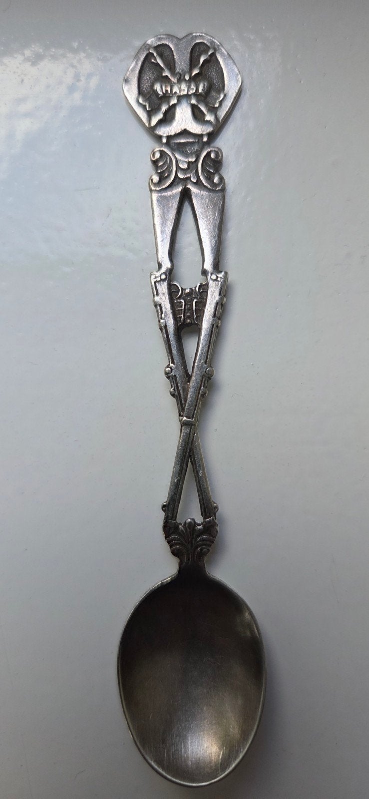 Chasse kazerne verzilverd lepeltje., Ophalen, Landmacht, Nederland, Embleem of Badge