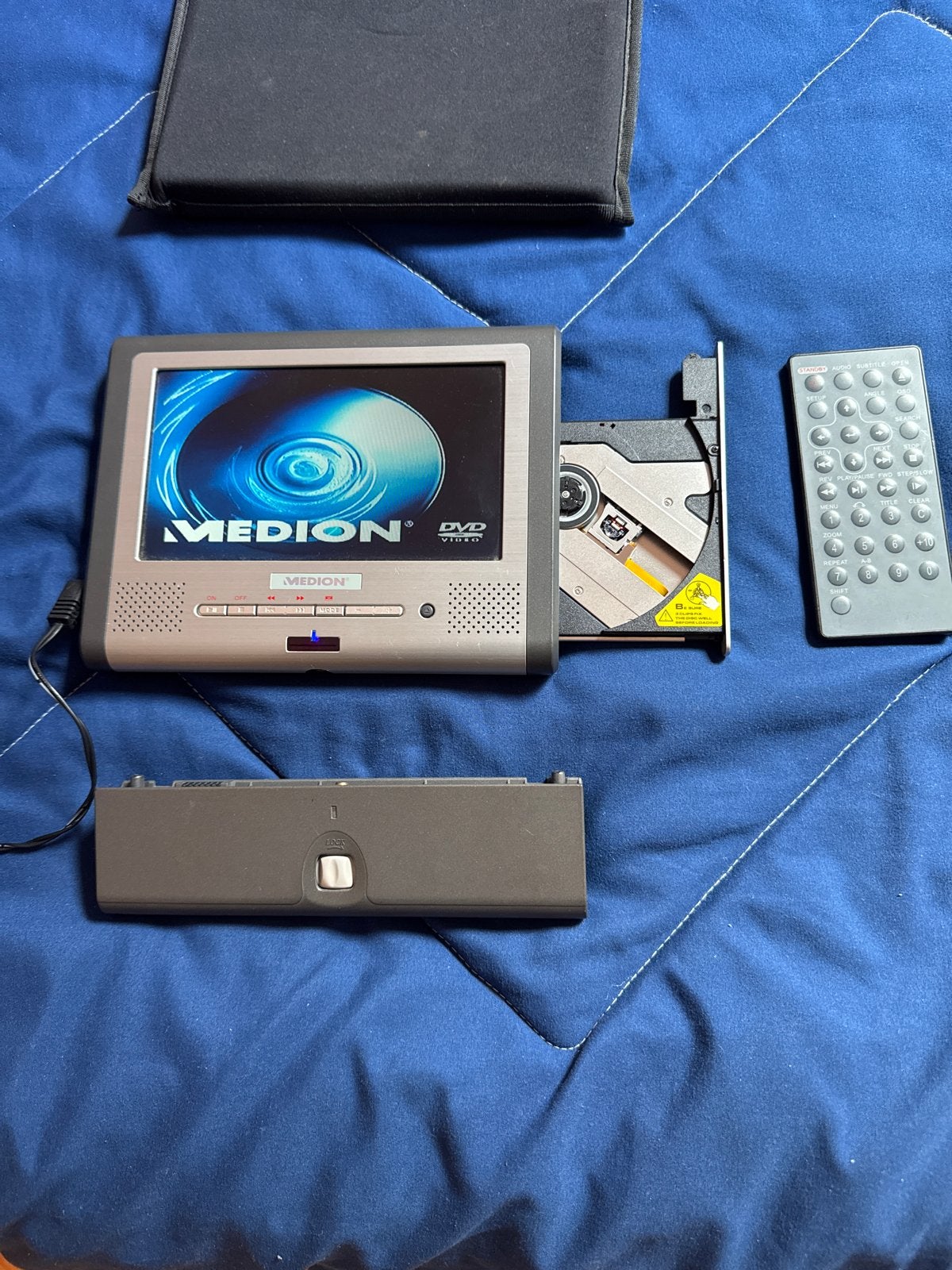 Medion Draagbare DVD-speler met scherm en accessoires, Gebruikt, Draagbaar, Ophalen of Verzenden, Overige merken